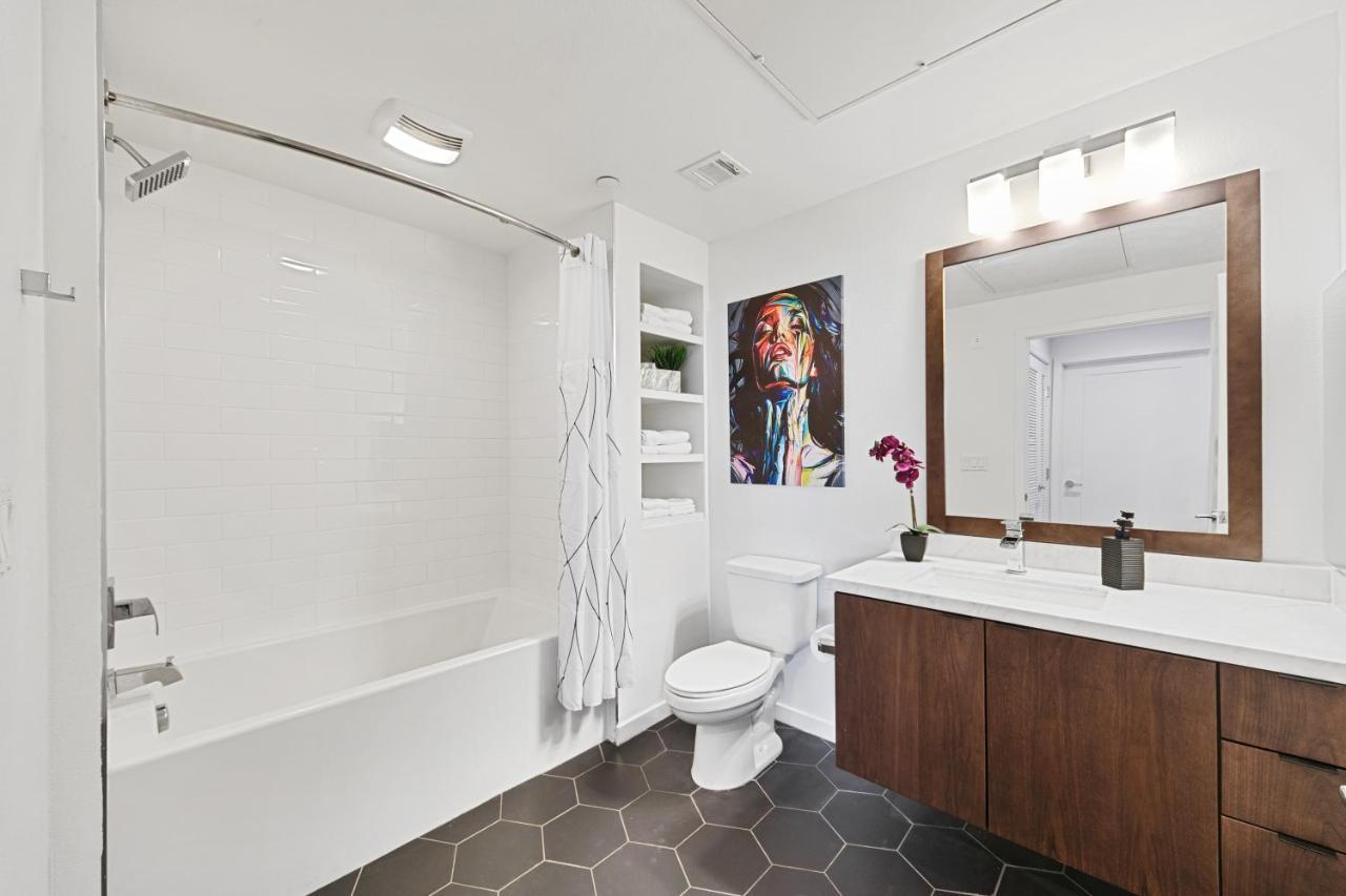 Fairfax District Chic City Oasis 2 Bedroom Apt With Den 136 Los Angeles Extérieur photo