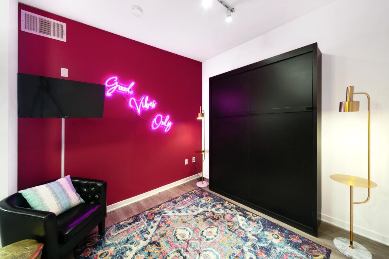 Fairfax District Chic City Oasis 2 Bedroom Apt With Den 136 Los Angeles Extérieur photo